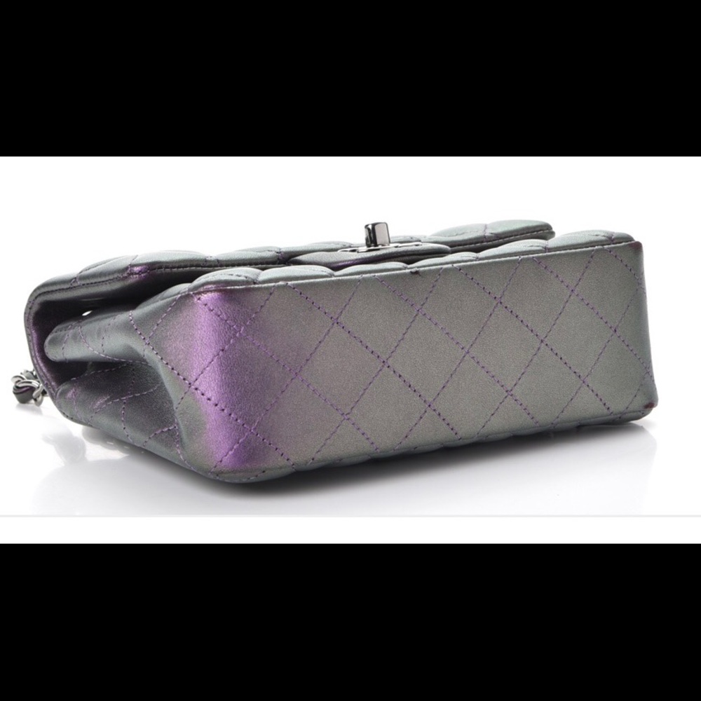 •••SOLD••••2017 CHANEL Mini Iridescent Purple - Picture 3 of 8
